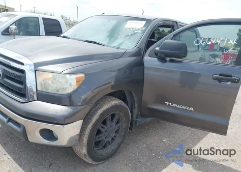 2013 Toyota Tundra Grade 4.6L V8 из США, поврежденный, VIN 5TFEM5F16DX066847